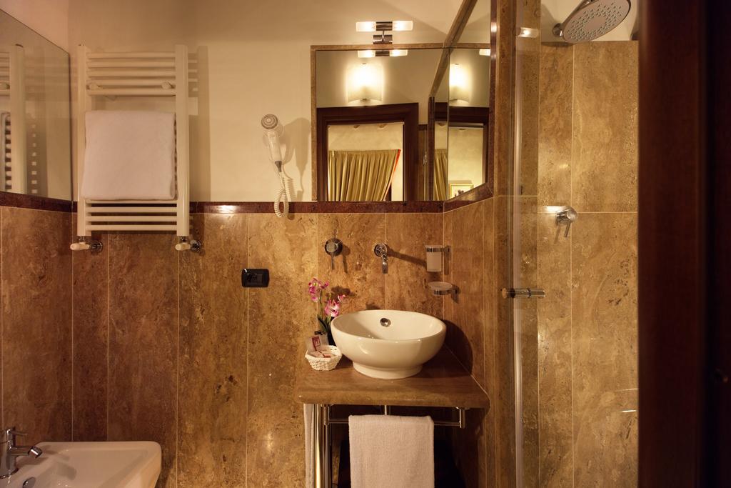Leonetto Inn Rome Room photo